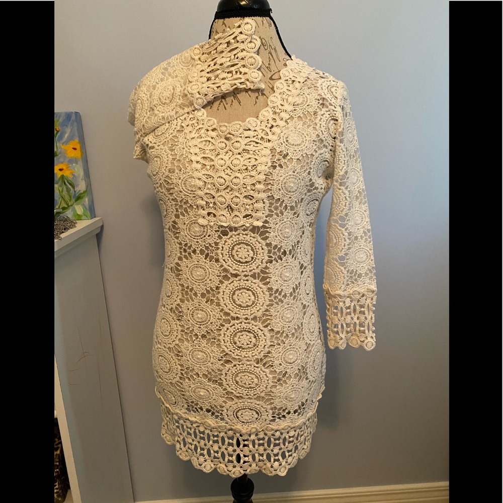 Solitaire Swim off white crochet swim coverup